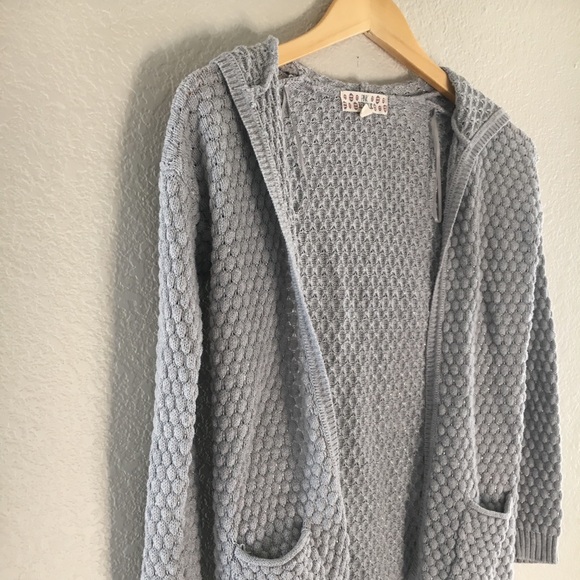 Girl’s gray cardigan - Picture 5 of 8